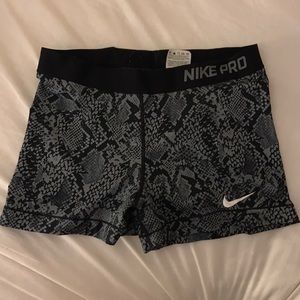 Snakeskin Nike Pro spandex shorts // size L